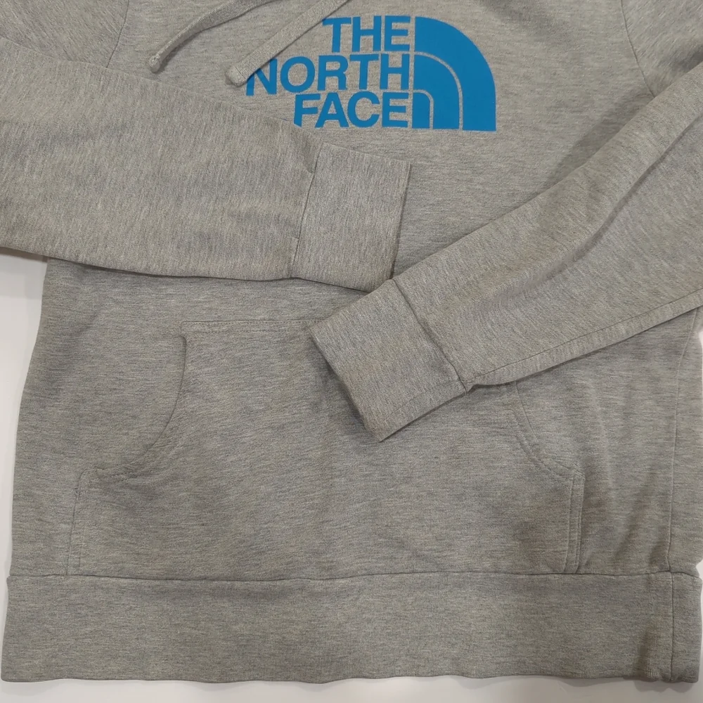 The North Face Heather Grey Hoodie Blue Logo - Women's Size Medium Classic Basic
